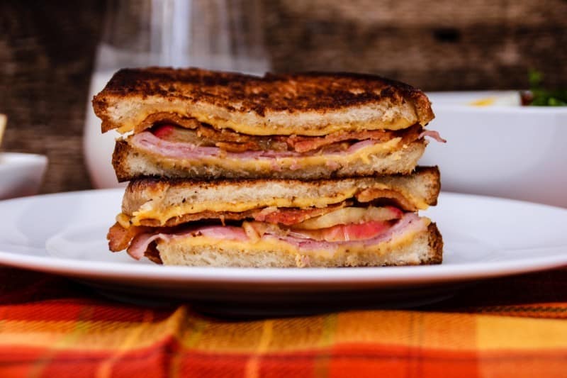 Roasted Apple, Ham & Bacon Grilled Cheese: A Seasonal Delight